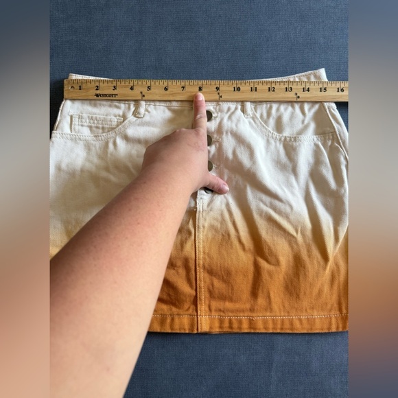 Forever 21 Denim Mini Skirt Women’s SZ L Orange Tie Dye Button Front Pockets Y2K - Picture 6 of 7